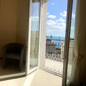 Holiday Апартаменты